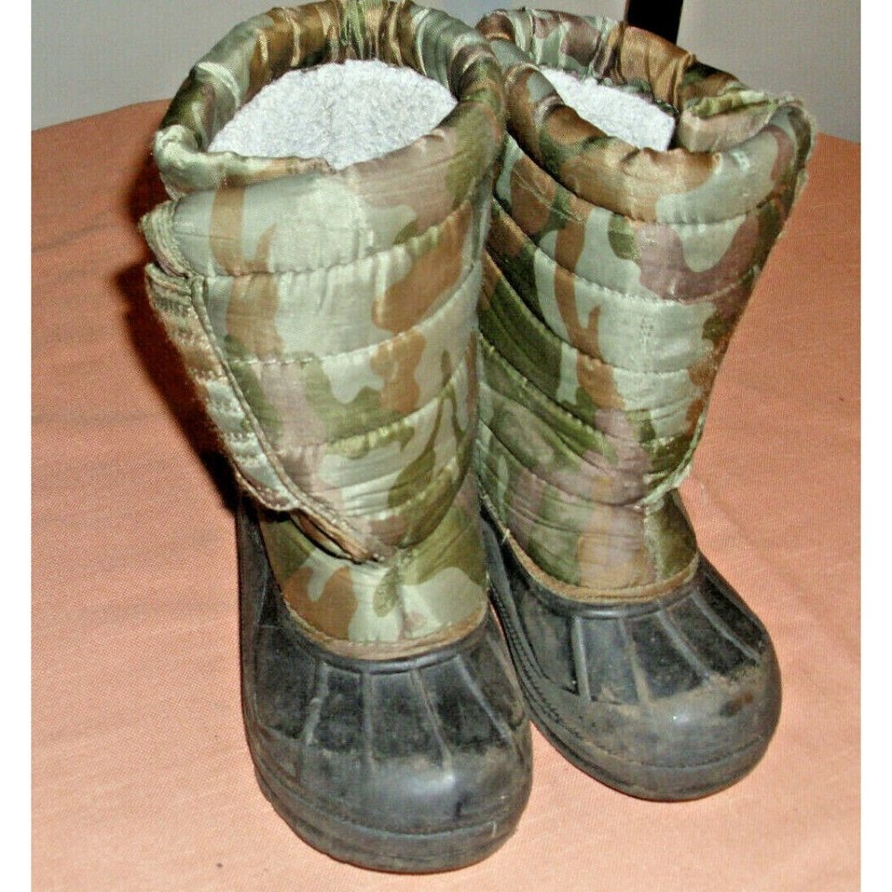 Kids Snow Boots by Sintetico Camoflaged Green Hook & Loop Pull On Size 10 M
